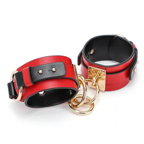 Bondage set 8 τμχ σε βαλίτσα κόκκινο